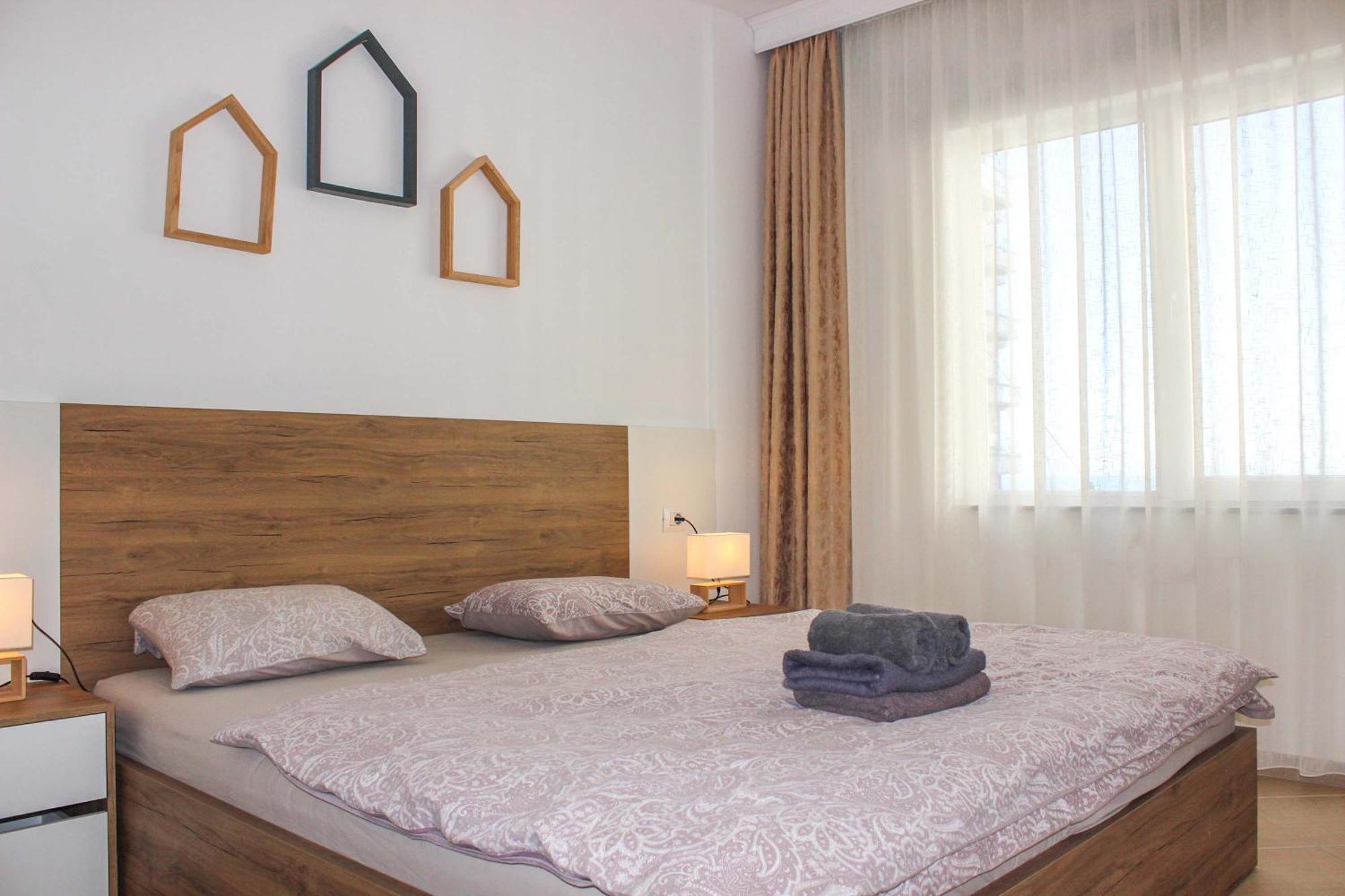 Spacious Living 828